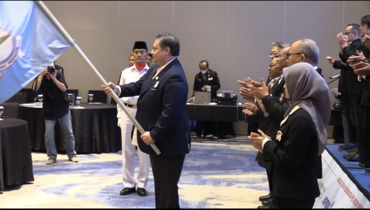 Dilantik jadi Ketum PB WI, Airlangga Hartarto Fokus Regenerasi Atlet dan Emas Asian Games