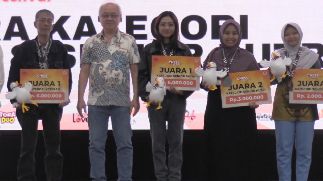 FM Fabian Glen dan WIM Ivana Lasama Juara JAPFA Chess Festival 2025 Screenshot_20251010_061848_Gallery.jpg