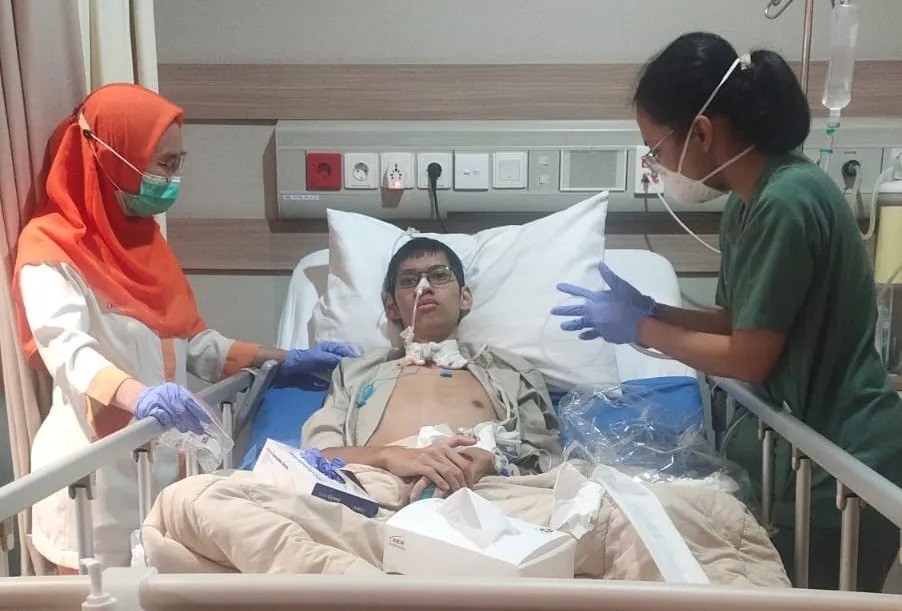 Patah Leher Tersangkut Kabel FO, Mahasiswa Unibraw 7 Bulan Terkapar di RS