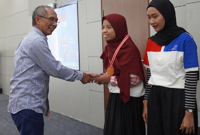 100 Lulusan Terbaik Universitas Pertamina Dimentori Pekerja Pertamina Grup