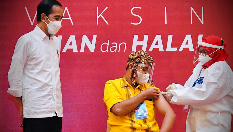 Vaksinasi Massal Guru di Makassar, Berharap Uji Coba Tatap Muka Terbatas