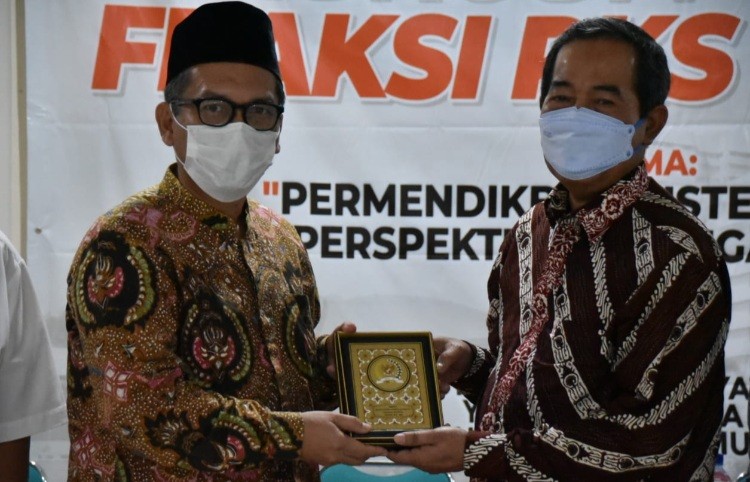 Diskusi Publik Fraksi PKS-MPR, Revisi Atau Cabut Permendikbud Ristek No. 30/2021